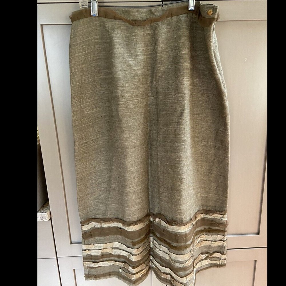 NWOT NEESH 100% SILK FULL LENGTH SKIRT WITH UNIQUE HEMLINE  Large